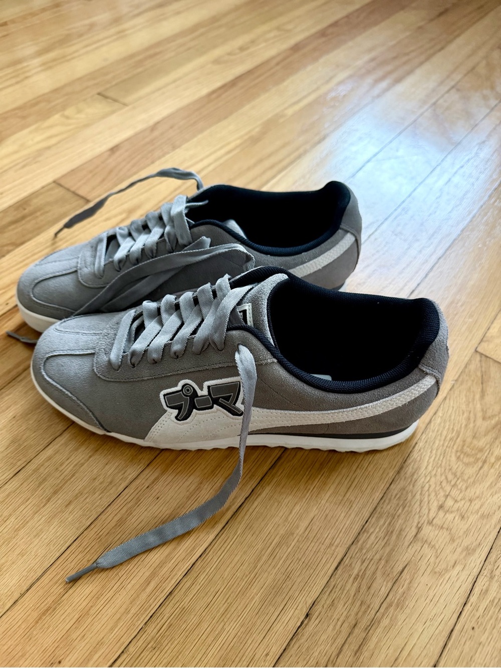 Puma Men's Gray and White/Black Roma Japanorama Sneakers